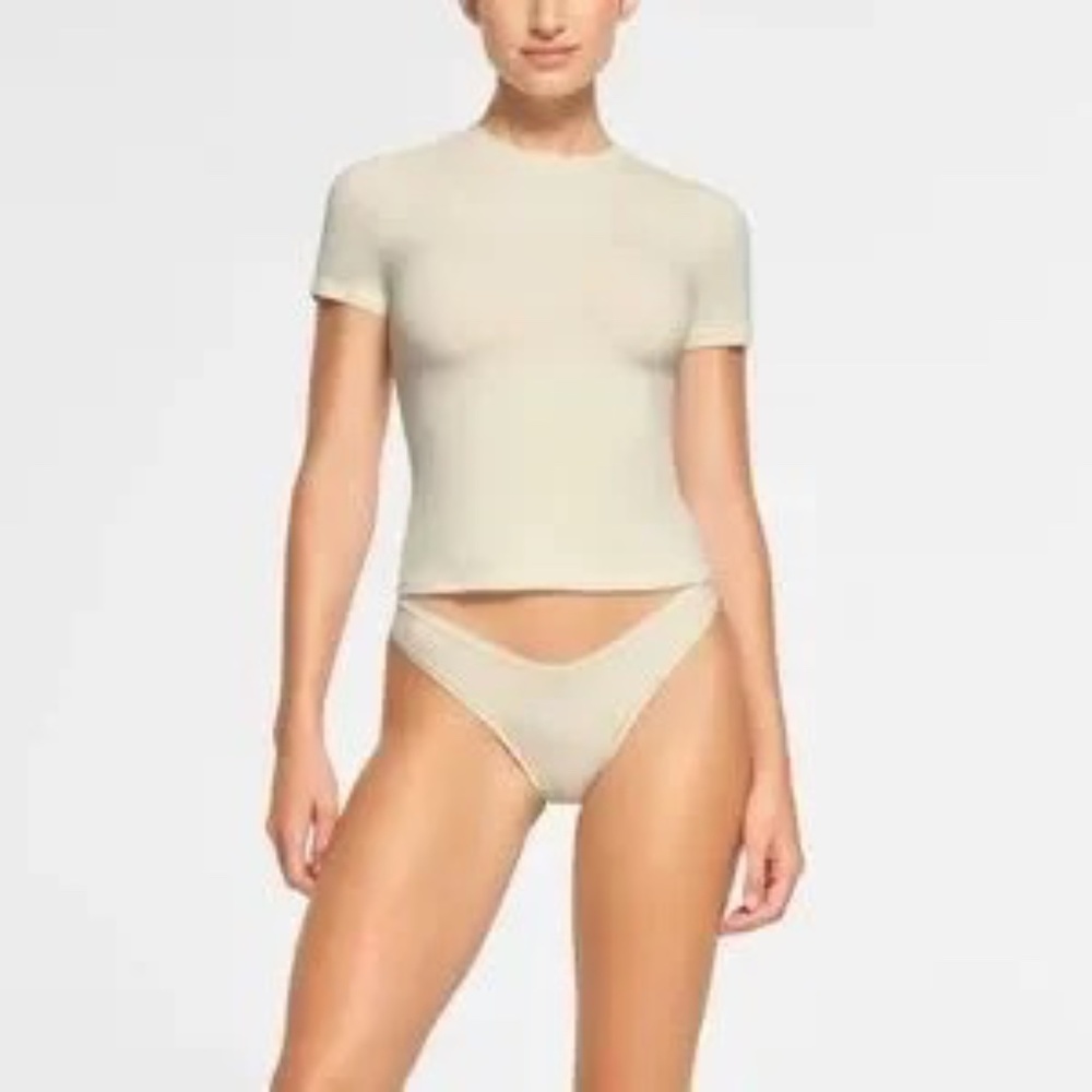 SKIMS Cotton Jersey T-Shirt Short Sleeve - NWT - Large - Bone